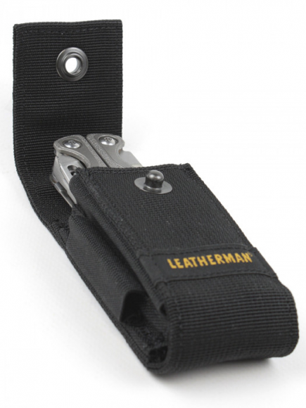 Мультитул из титана с плоскогубцами LEATHERMAN Charge Plus TTI
