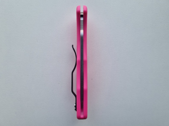 Складной нож Spyderco Delica 4 сталь S30V, рукоять Pink FRN
