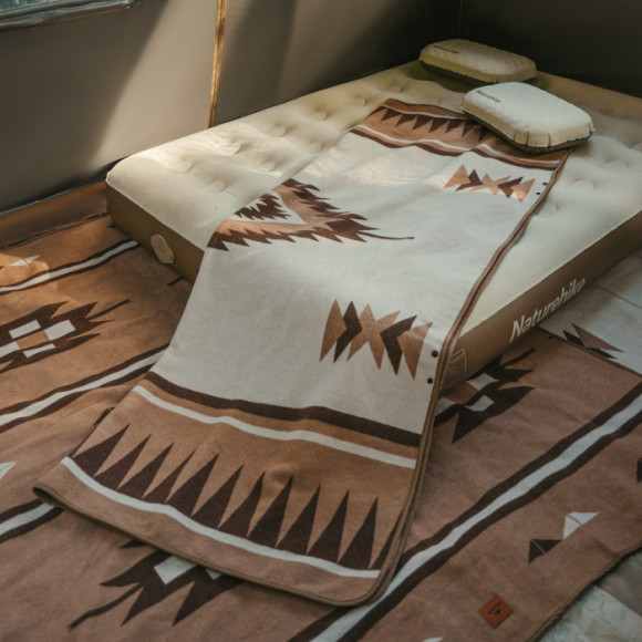 Одеяло шерстяное NATUREHIKE геометрический рисунок, 150х200см, хаки